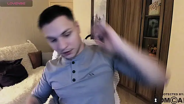 handsome guy01 online show from October 25, 7:26 pm