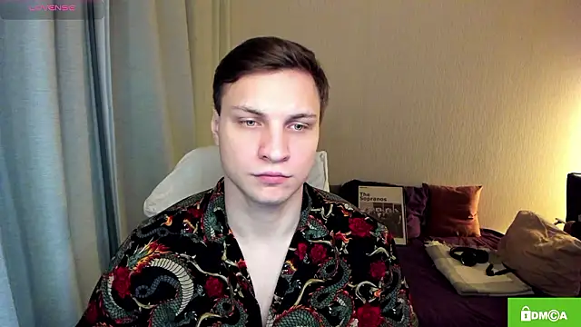 handsome guy01 online show from March 17, 9:28 pm