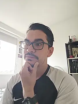 Cam Sorrento online show from April 17, 2:09 pm