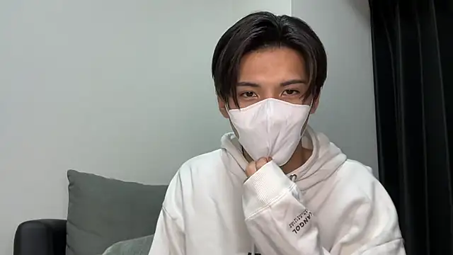 Lio kun online show from December 7, 3:08 pm