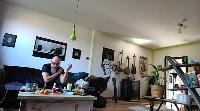 Kingsscepter online show from February 8, 11:55 am