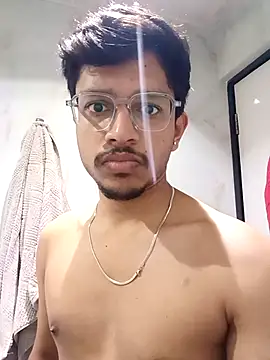 skinnyyyyyyyyy online show from April 13, 4:02 am