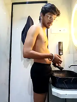skinnyyyyyyyyy online show from May 15, 4:20 am