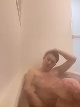 Snapshot of tuki_fu chatting on March 15, 10:13 am tuki fu online show from March 15, 10:13 am