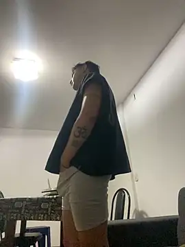 LCarreraa online show from March 1, 4:37 am