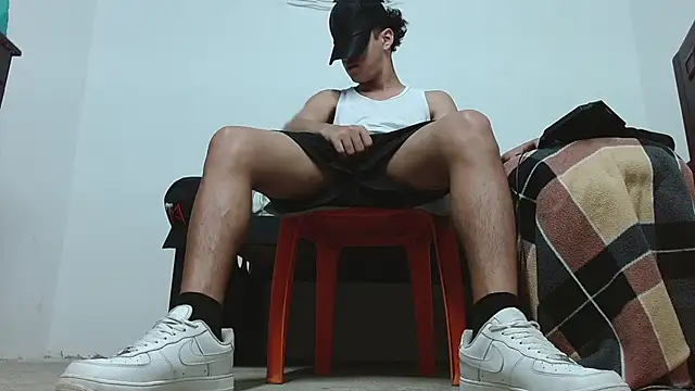 Macho Dom online show from April 12, 11:00 am