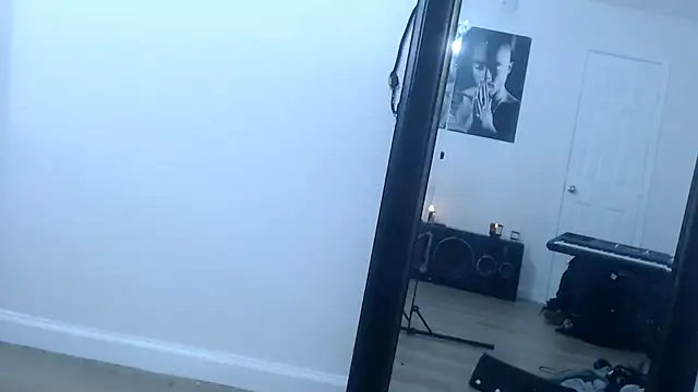 HilariousBrain9 online show from May 1, 2:59 am