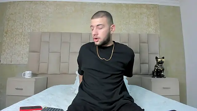 MaximusDick1  online show from October 15, 3:36 am