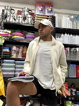 JuanZapata33 online show from November 24, 10:44 pm