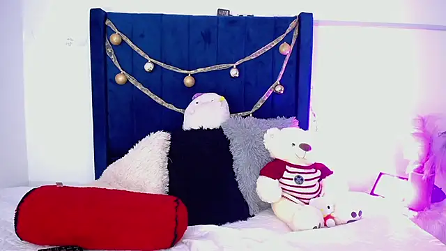 CamiloDoumit online show from December 6, 10:41 pm