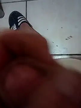 Snapshot of Hot796 chatting on October 1, 7:45 am Hot796 online show from October 1, 7:45 am