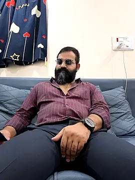 Fun Guuy online show from February 13, 3:35 am