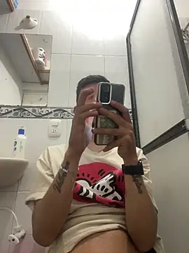 stivevv online show from April 12, 2:26 am