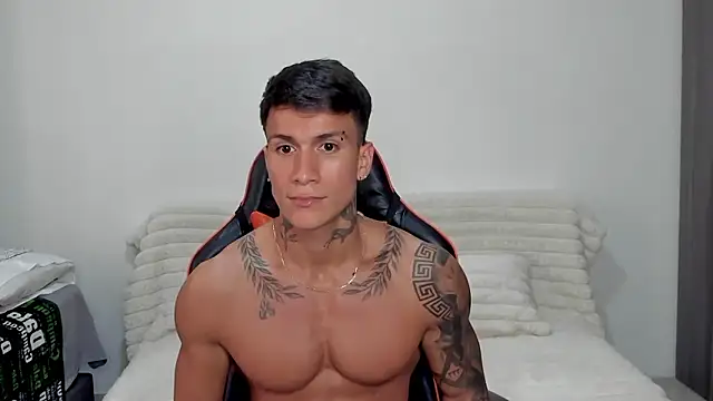 pettergrey1 online show from January 13, 9:19 pm