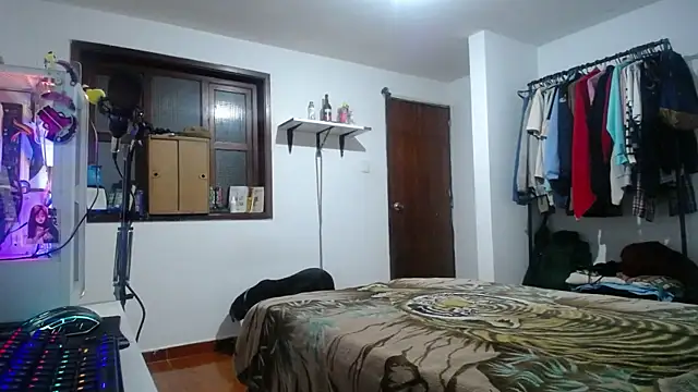 esjrobles online show from December 24, 1:49 am