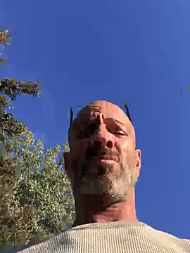 KBD85 online show from October 15, 9:55 pm