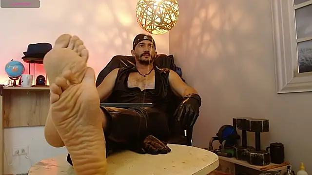 Reiko 85  online show from January 16, 8:11 pm