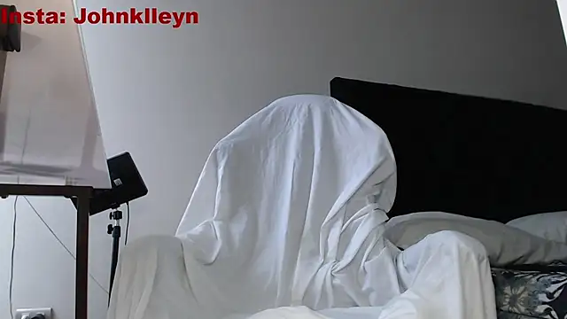 jonhklleyn online show from November 20, 7:56 pm