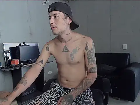 patrik tattoo  online show from April 5, 5:09 pm