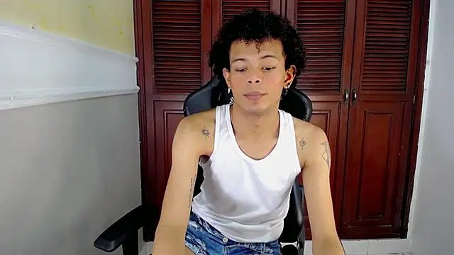 Snapshot of rose_Skinny_ chatting on September 28, 10:30 pm rose Skinny  online show from September 28, 10:30 pm