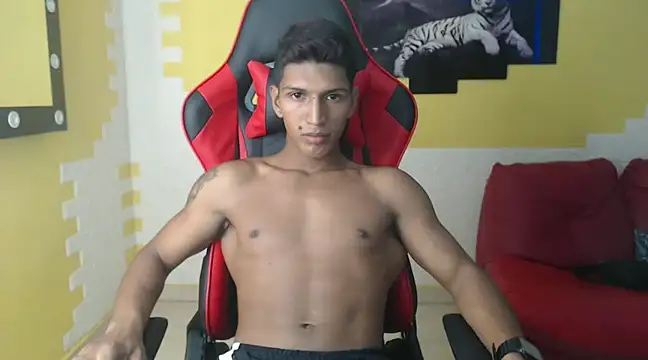 mau elixxx online show from December 16, 1:21 am