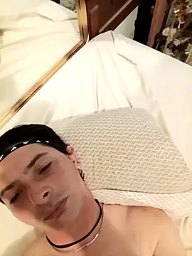 frank32love online show from March 29, 9:59 pm