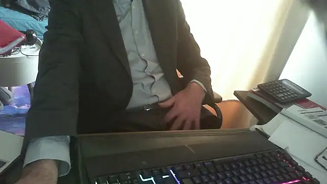 shyfrenchcock1 online show from February 18, 2:49 pm