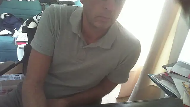 shyfrenchcock1 online show from October 7, 1:59 pm