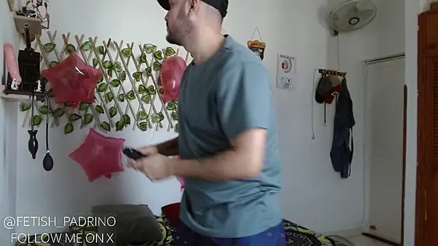 fetish padrino online show from February 8, 1:44 pm