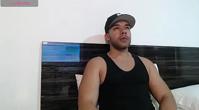 Snapshot of FaustoCock chatting on February 20, 8:58 pm FaustoCock online show from February 20, 8:58 pm