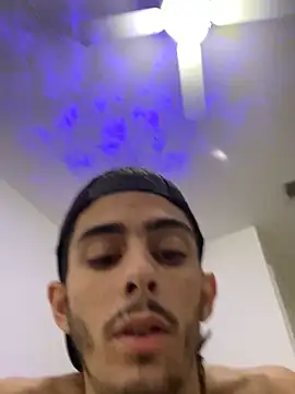 kennylove420 online show from September 13, 1:45 pm