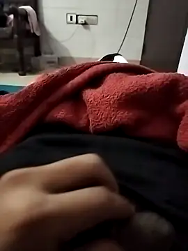 Snapshot of delhiboyooo chatting on December 17, 5:36 pm delhiboyooo online show from December 17, 5:36 pm