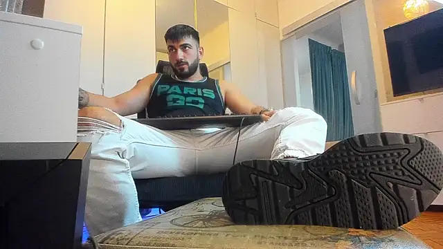 Snapshot of welcometo_hell chatting on October 19, 8:12 pm welcometo hell online show from October 19, 8:12 pm