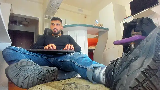 welcometo hell online show from November 12, 8:25 pm