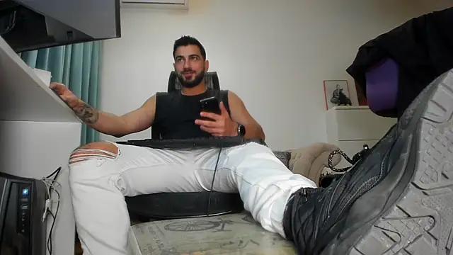 Snapshot of welcometo_hell chatting on September 21, 4:12 am welcometo hell online show from September 21, 4:12 am