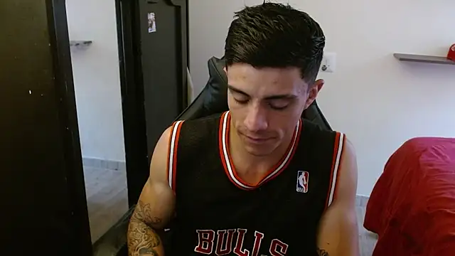 kv   xxx  online show from November 28, 8:33 pm