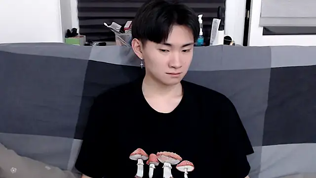 Miram Yu online show from January 15, 8:16 pm