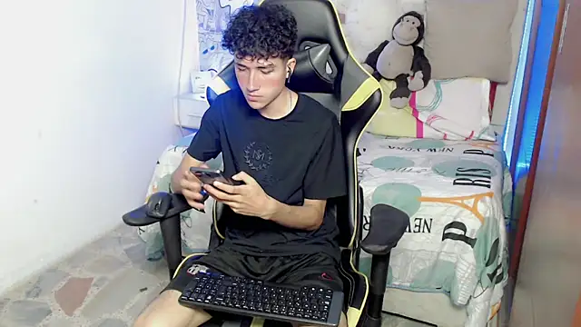 johnny cagee online show from November 20, 6:35 am