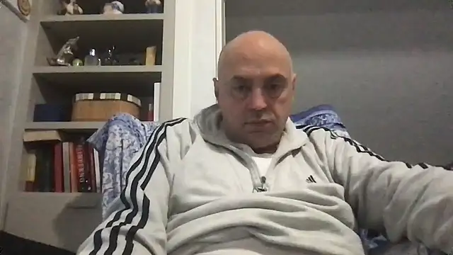 Snapshot of pantomax chatting on January 4, 8:17 am pantomax online show from January 4, 8:17 am