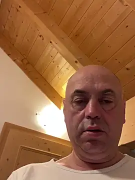 Snapshot of pantomax chatting on December 10, 6:11 am pantomax online show from December 10, 6:11 am