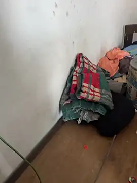 Snapshot of tamil000000 chatting on December 15, 6:18 am tamil000000 online show from December 15, 6:18 am