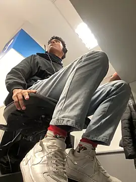 Ryan-hot online show from November 26, 4:10 pm