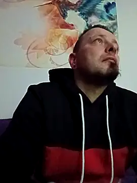 Snapshot of ich411983 chatting on October 28, 10:34 pm ich411983 online show from October 28, 10:34 pm