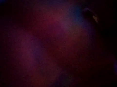 Snapshot of ich411983 chatting on December 10, 10:38 pm ich411983 online show from December 10, 10:38 pm