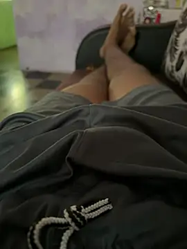 Snapshot of Desiboy___21 chatting on February 14, 7:07 am Desiboy   21 online show from February 14, 7:07 am