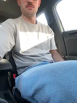 taallguyy 196 online show from April 1, 2:14 pm