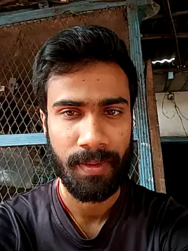 Snapshot of Skinny_Bigass_23 chatting on February 15, 6:12 am Skinny Bigass 23 online show from February 15, 6:12 am