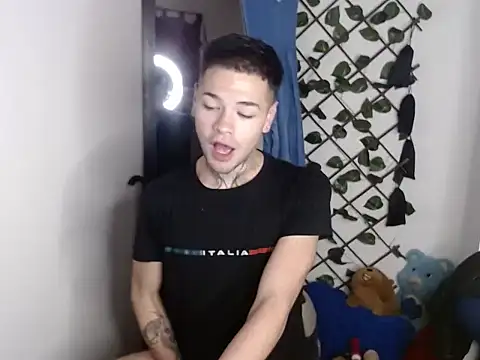 MarceloMilk online show from December 1, 4:48 am