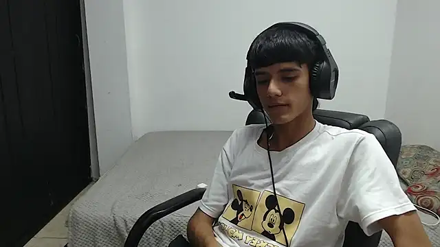 Cris curry online show from December 4, 3:15 am