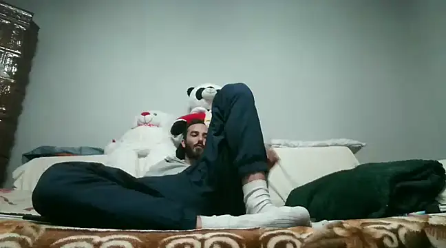 Snapshot of kisandgioni chatting on December 8, 2:41 pm kisandgioni online show from December 8, 2:41 pm